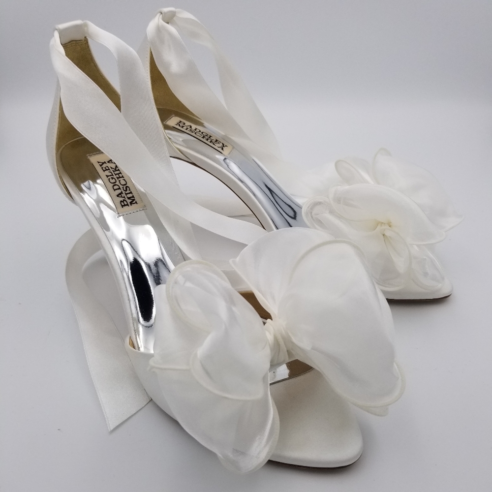 Badgley Mischka Neryssa Bowed Stiletto Heels, Soft White, Women's Size 8.5 - Picture 2 of 14